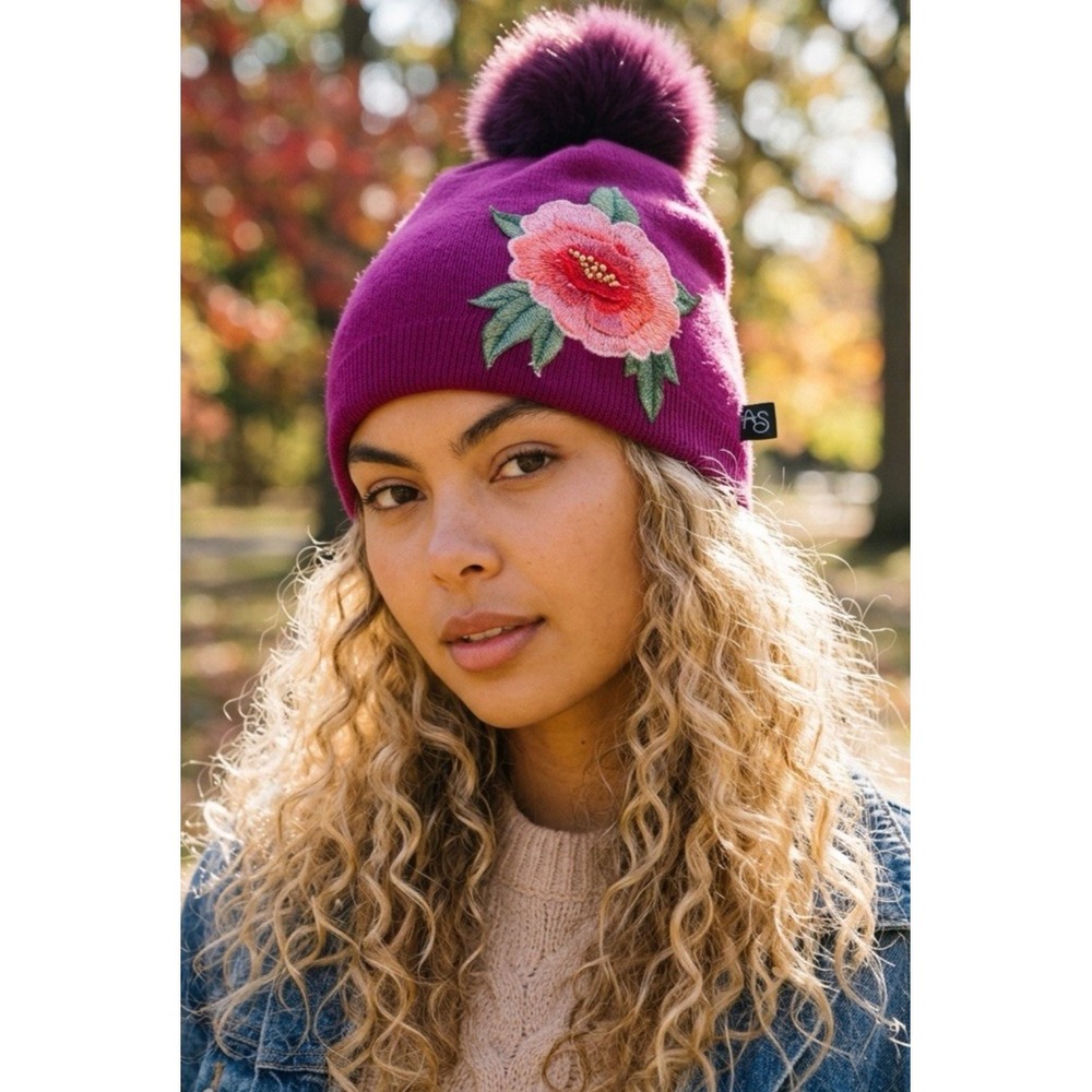 NEW Annah Stretton CASHMERE WOOL EDEN BEANIE HAT POM POM SNOWBOARD BUNNY FLORAL